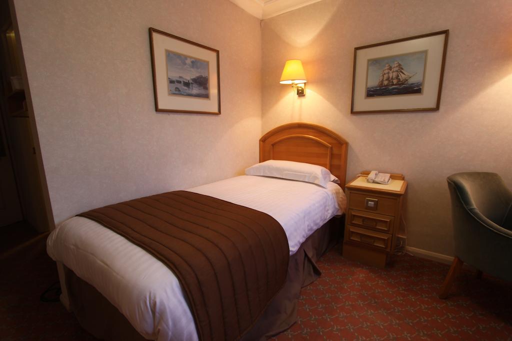 Swallow Churchgate Hotel Гарлоу Номер фото