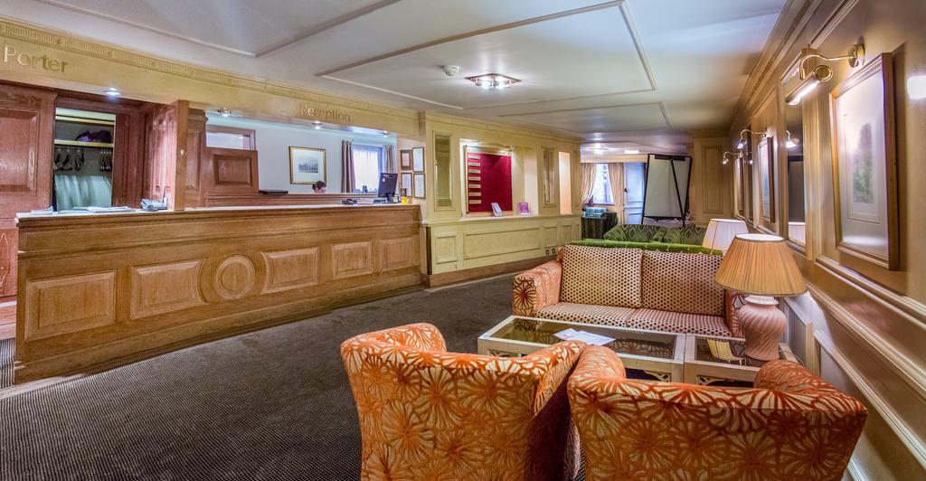Swallow Churchgate Hotel Гарлоу Екстер'єр фото